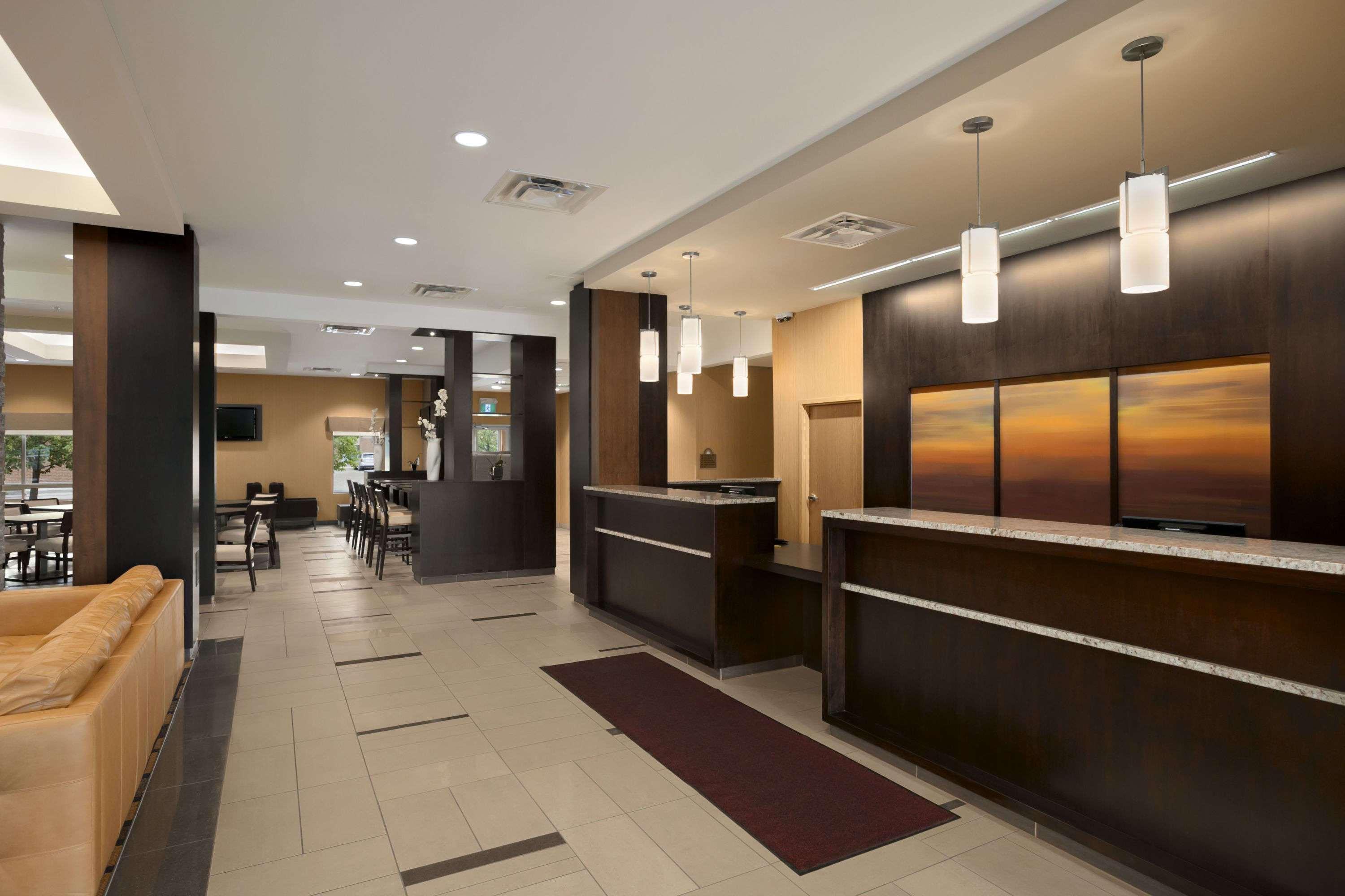 Days Inn & Suites By Wyndham Winnipeg Airport Manitoba Экстерьер фото