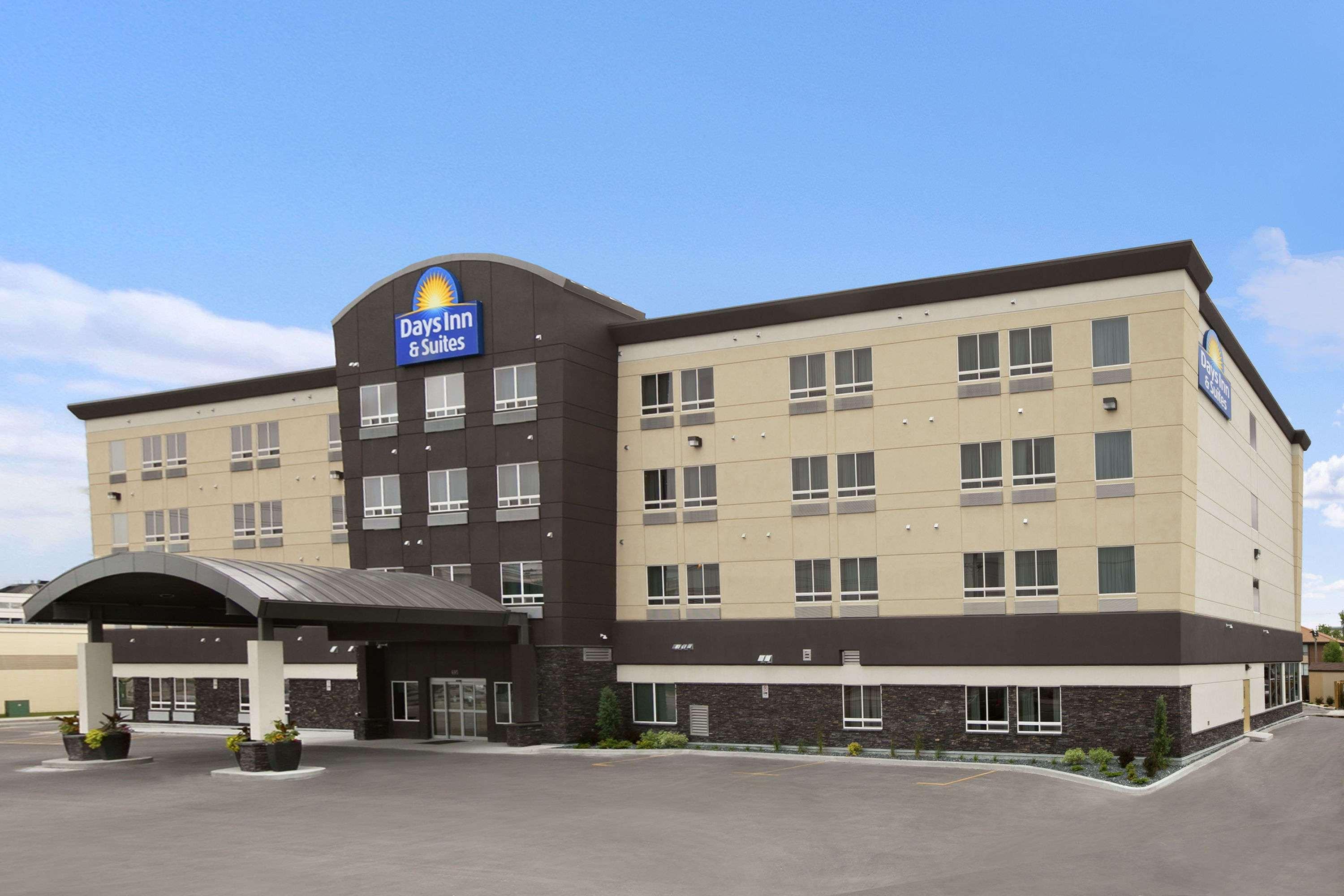 Days Inn & Suites By Wyndham Winnipeg Airport Manitoba Экстерьер фото