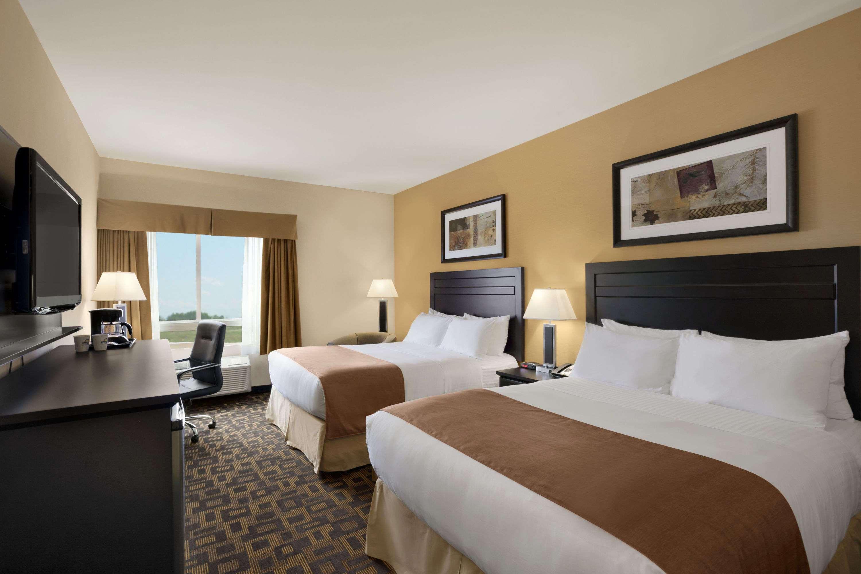 Days Inn & Suites By Wyndham Winnipeg Airport Manitoba Экстерьер фото
