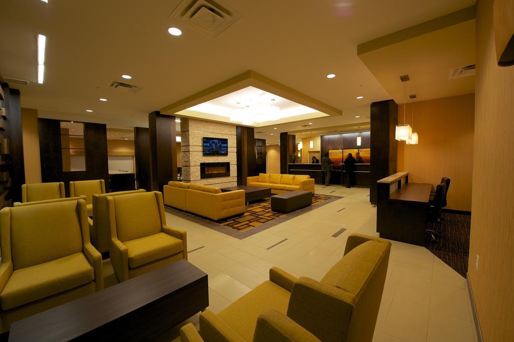 Days Inn & Suites By Wyndham Winnipeg Airport Manitoba Экстерьер фото